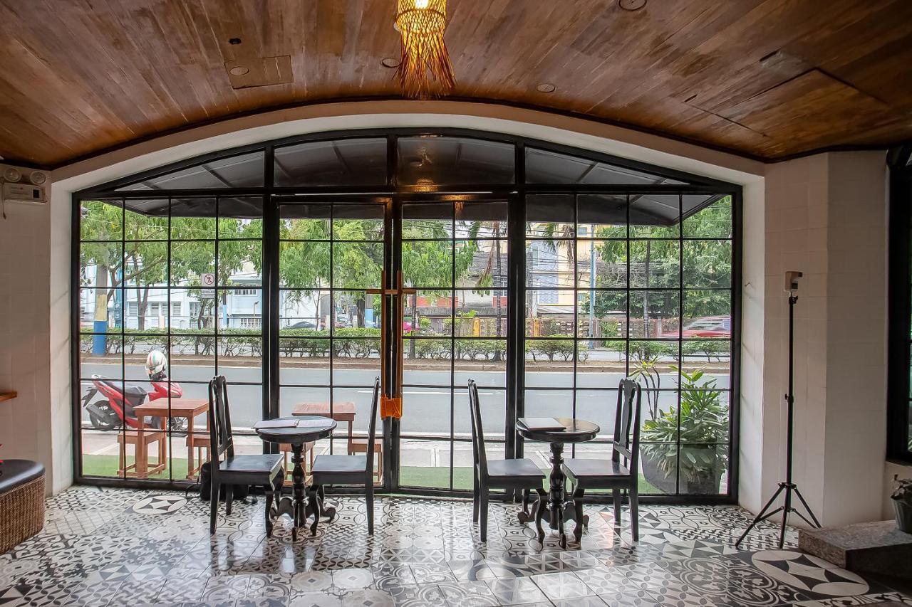 Oyo 821 Connector Hostel Makati City Екстериор снимка
