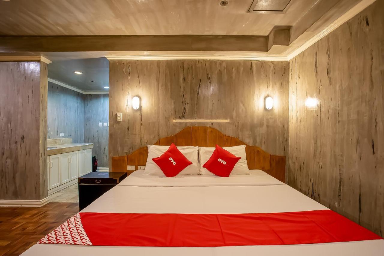 Oyo 821 Connector Hostel Makati City Екстериор снимка
