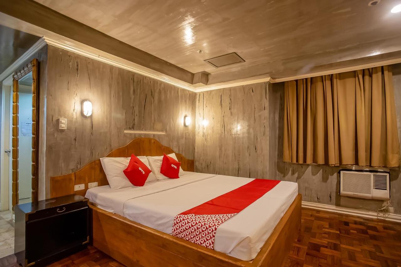 Oyo 821 Connector Hostel Makati City Екстериор снимка