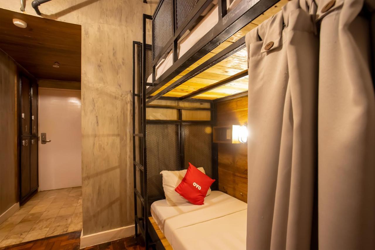 Oyo 821 Connector Hostel Makati City Екстериор снимка